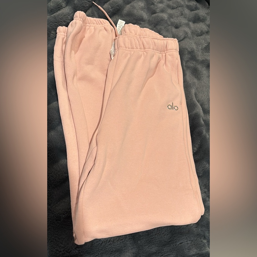 Light pink Alo sweat pants